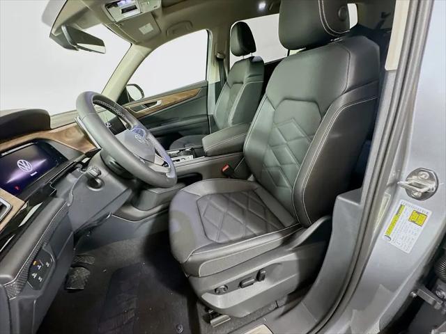 2026 Volkswagen Atlas SE with Technology