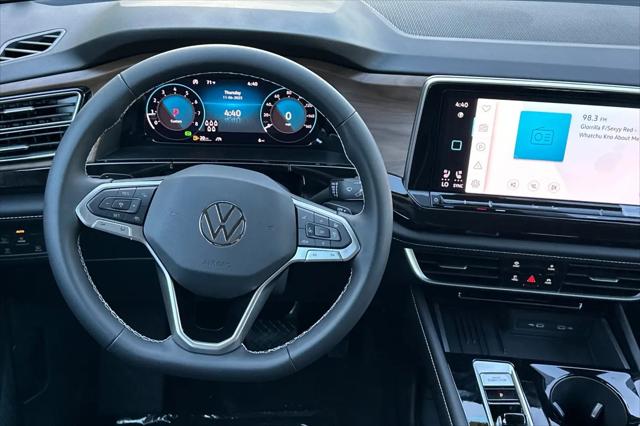 2026 Volkswagen Atlas SE with Technology