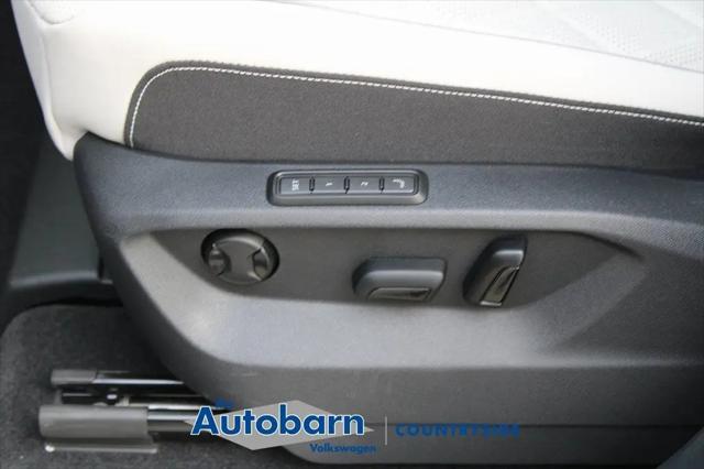 2026 Volkswagen Atlas Cross Sport SEL Premium R-Line