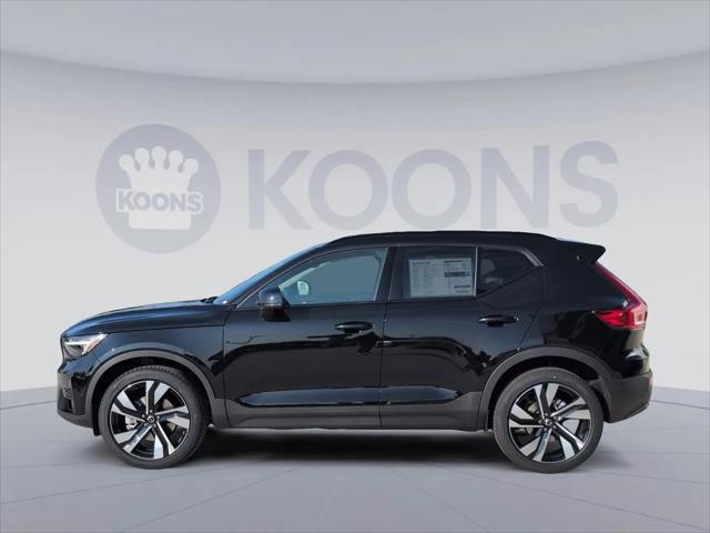 2026 Volvo XC40 Ultra, B5 AWD Gas (mild hybrid), Dark
