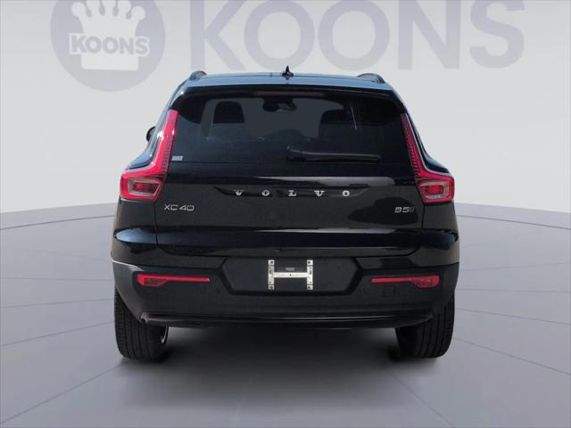 2026 Volvo XC40 Ultra, B5 AWD Gas (mild hybrid), Dark