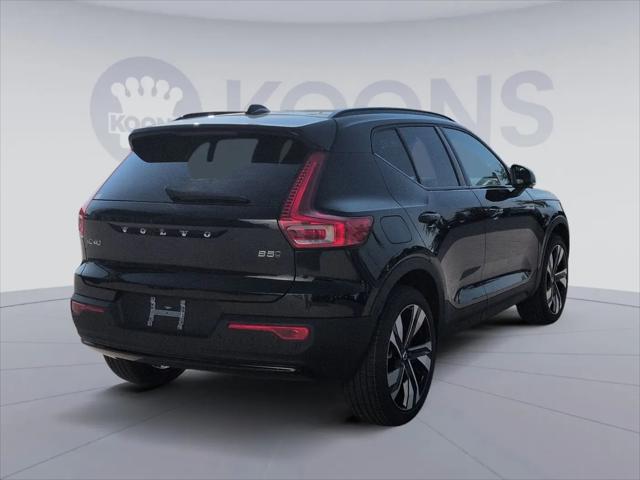 2026 Volvo XC40 Ultra, B5 AWD Gas (mild hybrid), Dark