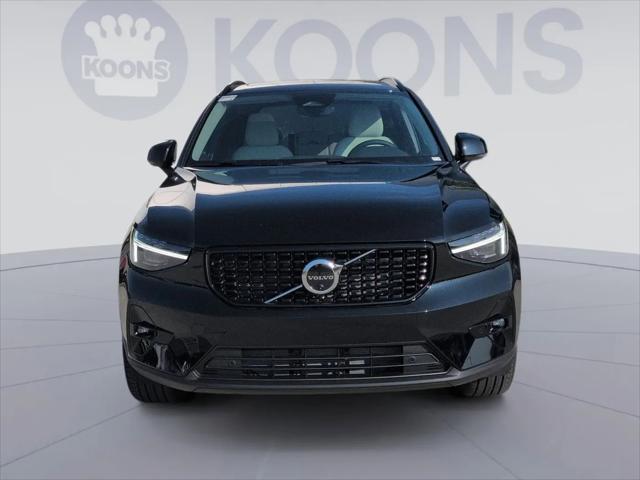 2026 Volvo XC40 Ultra, B5 AWD Gas (mild hybrid), Dark