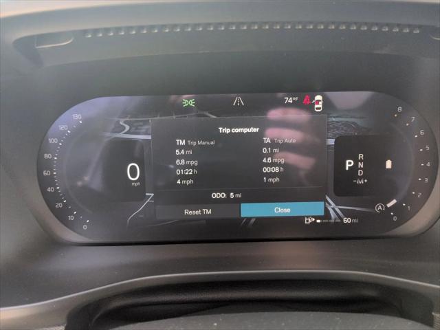 2026 Volvo XC40 Ultra, B5 AWD Gas (mild hybrid), Dark