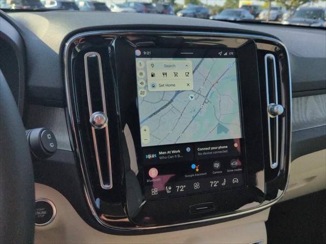 2026 Volvo XC40 Ultra, B5 AWD Gas (mild hybrid), Dark