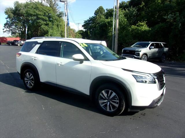 2024 Nissan Pathfinder SL 4WD