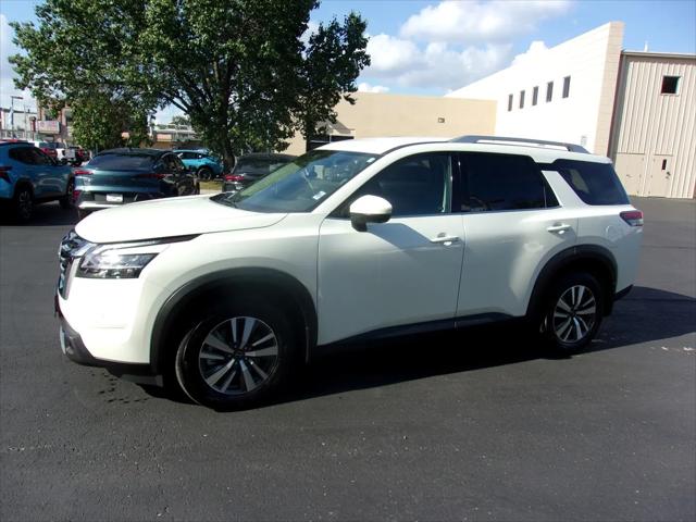 2024 Nissan Pathfinder SL 4WD