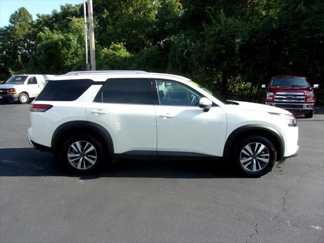 2024 Nissan Pathfinder SL 4WD