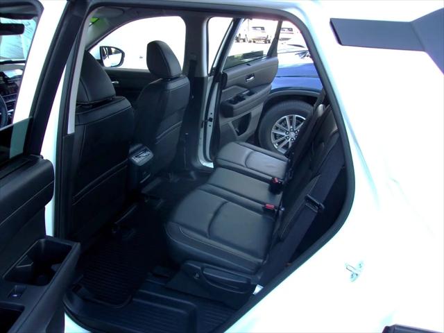 2024 Nissan Pathfinder SL 4WD