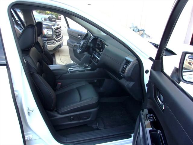 2024 Nissan Pathfinder SL 4WD
