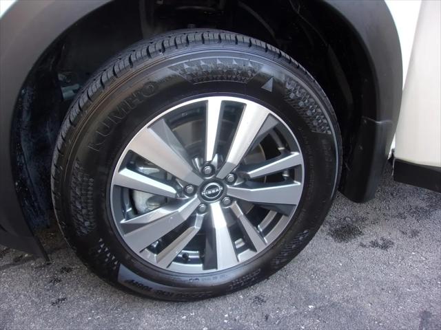2024 Nissan Pathfinder SL 4WD