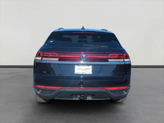 2026 Volkswagen Atlas Cross Sport SE with Technology