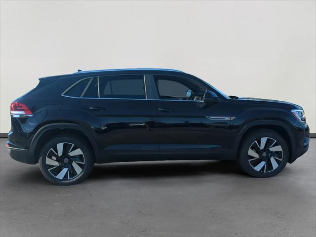 2026 Volkswagen Atlas Cross Sport SE with Technology