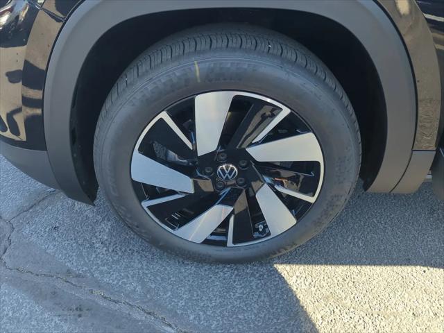 2026 Volkswagen Atlas Cross Sport SE with Technology