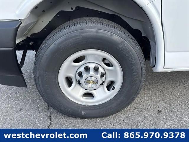 2025 Chevrolet Express Cargo Van RWD 2500 Regular Wheelbase WT