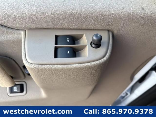 2025 Chevrolet Express Cargo Van RWD 2500 Regular Wheelbase WT