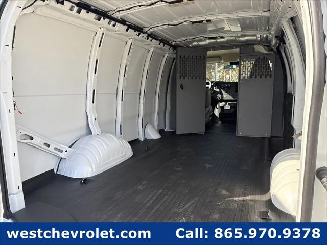 2025 Chevrolet Express Cargo Van RWD 2500 Regular Wheelbase WT