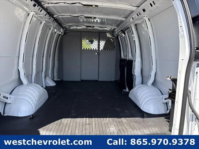2025 Chevrolet Express Cargo Van RWD 2500 Regular Wheelbase WT