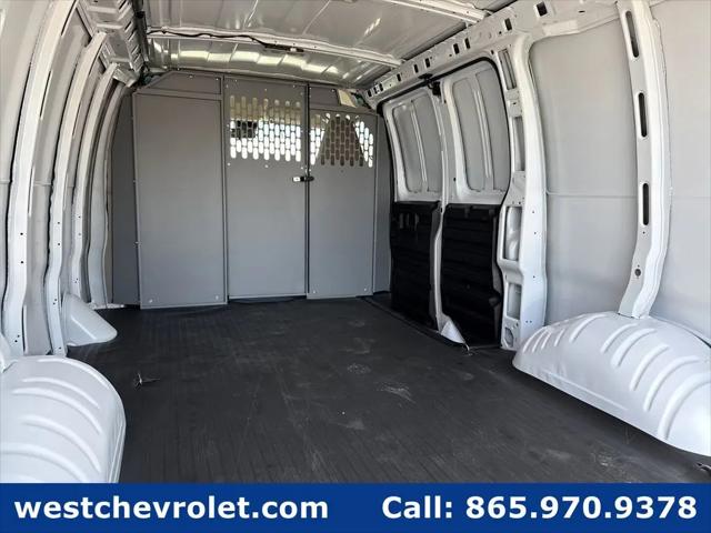2025 Chevrolet Express Cargo Van RWD 2500 Regular Wheelbase WT
