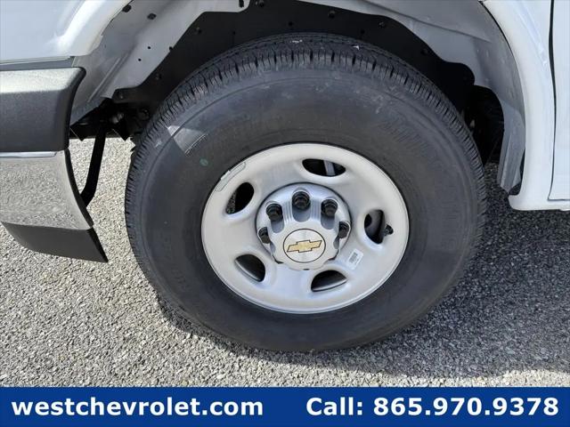 2025 Chevrolet Express Cutaway Work Van
