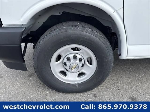 2025 Chevrolet Express Cargo Van RWD 2500 Regular Wheelbase WT