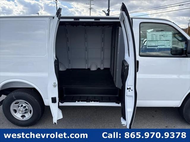 2025 Chevrolet Express Cargo Van RWD 2500 Regular Wheelbase WT