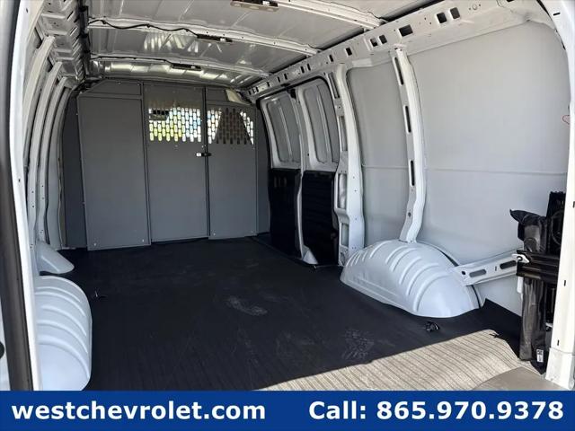 2025 Chevrolet Express Cargo Van RWD 2500 Regular Wheelbase WT