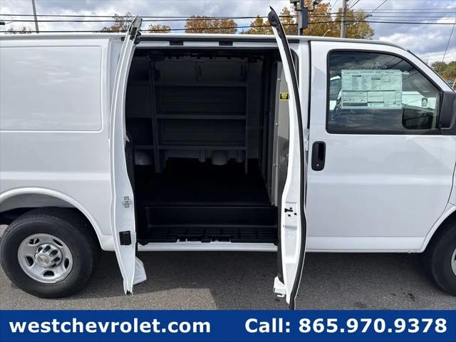 2025 Chevrolet Express Cargo Van RWD 2500 Regular Wheelbase WT