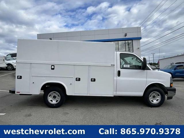 2025 Chevrolet Express Cutaway Work Van