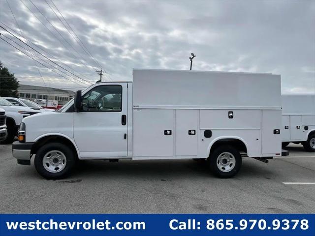 2025 Chevrolet Express Cutaway Work Van