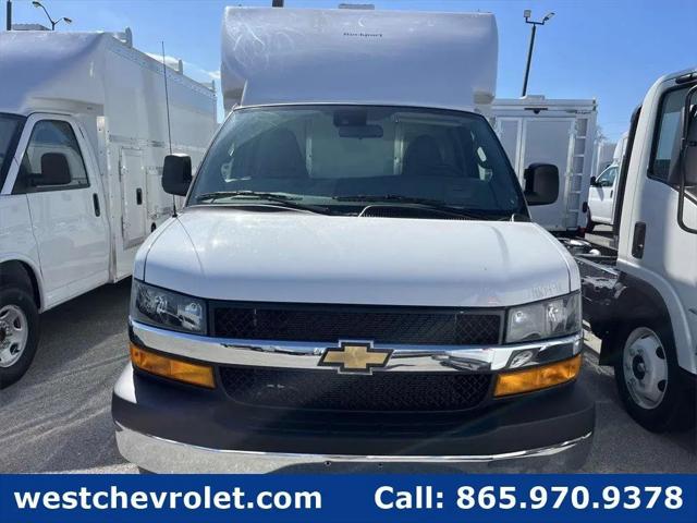 2025 Chevrolet Express Cutaway Work Van