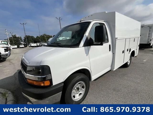 2025 Chevrolet Express Cutaway Work Van