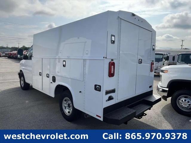 2025 Chevrolet Express Cutaway Work Van