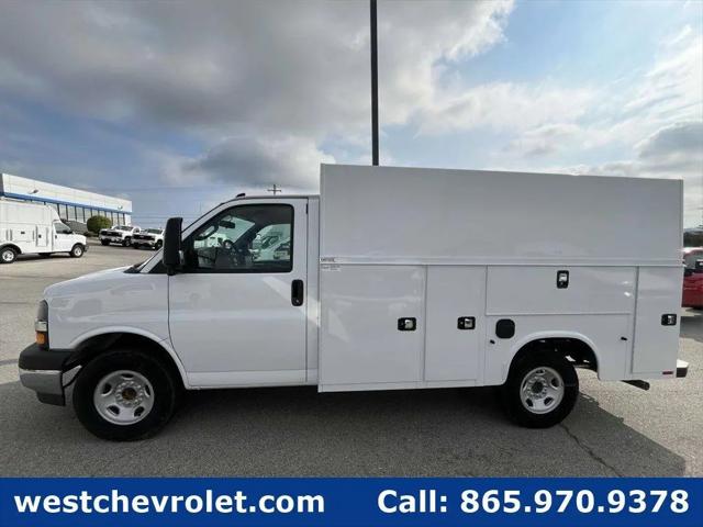 2025 Chevrolet Express Cutaway Work Van