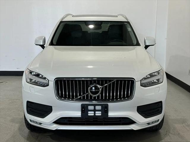 2022 Volvo XC90 T5 Momentum 7 Passenger