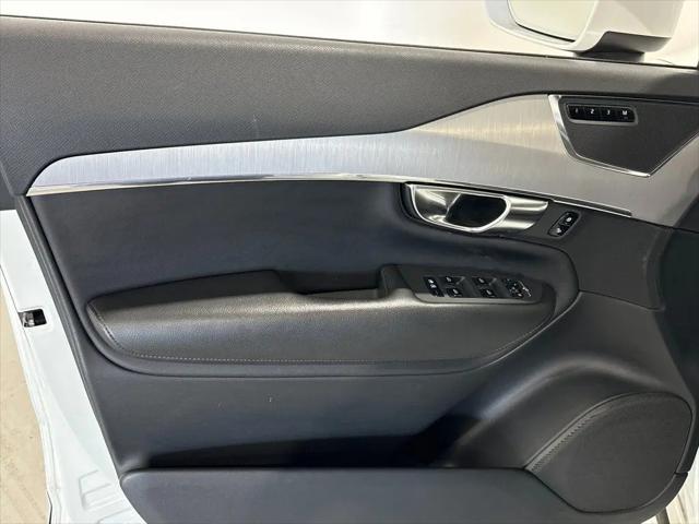 2022 Volvo XC90 T5 Momentum 7 Passenger