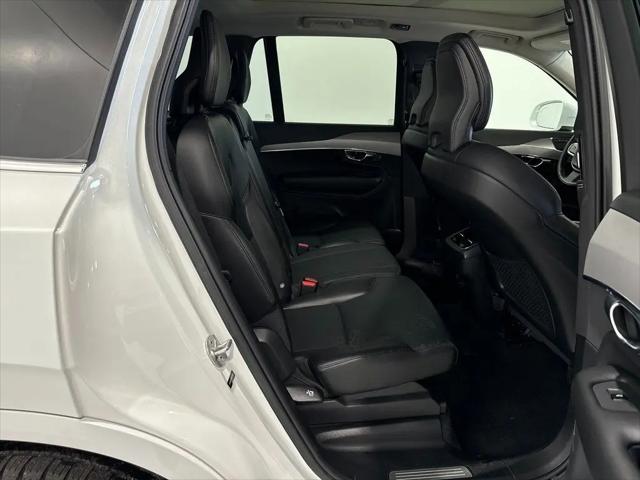 2022 Volvo XC90 T5 Momentum 7 Passenger