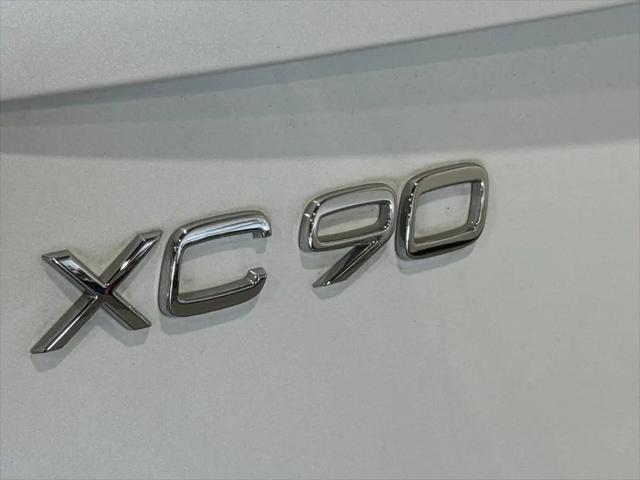2022 Volvo XC90 T5 Momentum 7 Passenger