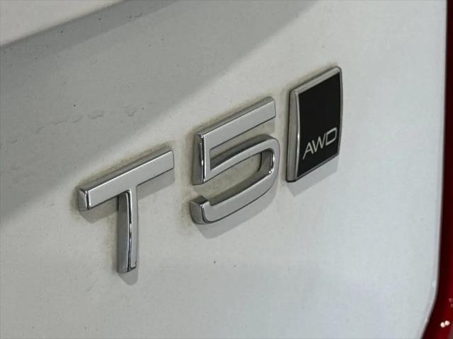2022 Volvo XC90 T5 Momentum 7 Passenger