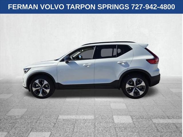 2026 Volvo XC40 Plus, B5 AWD Gas (mild hybrid), Dark