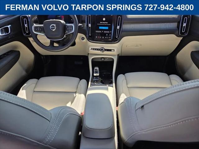 2026 Volvo XC40 Plus, B5 AWD Gas (mild hybrid), Dark