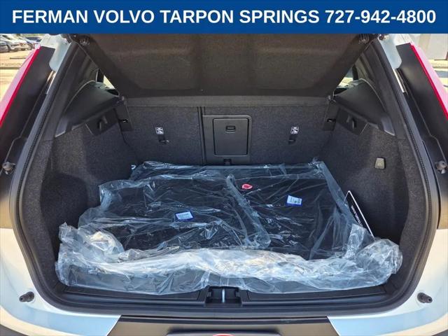 2026 Volvo XC40 Plus, B5 AWD Gas (mild hybrid), Dark