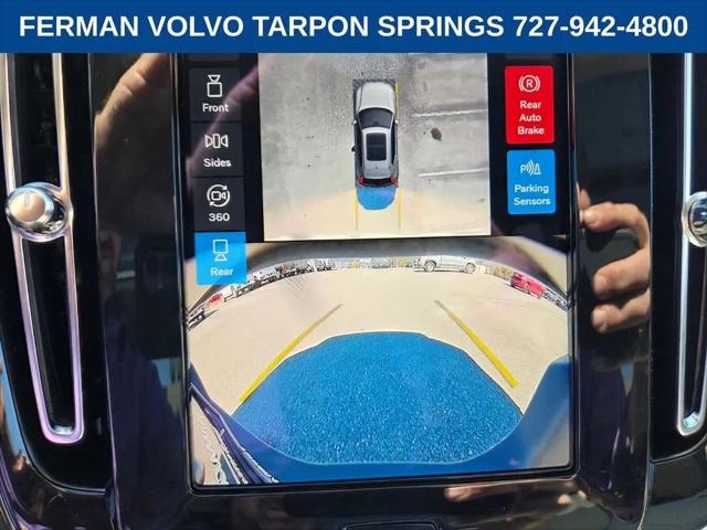 2026 Volvo XC40 Plus, B5 AWD Gas (mild hybrid), Dark