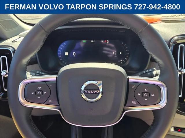 2026 Volvo XC40 Plus, B5 AWD Gas (mild hybrid), Dark