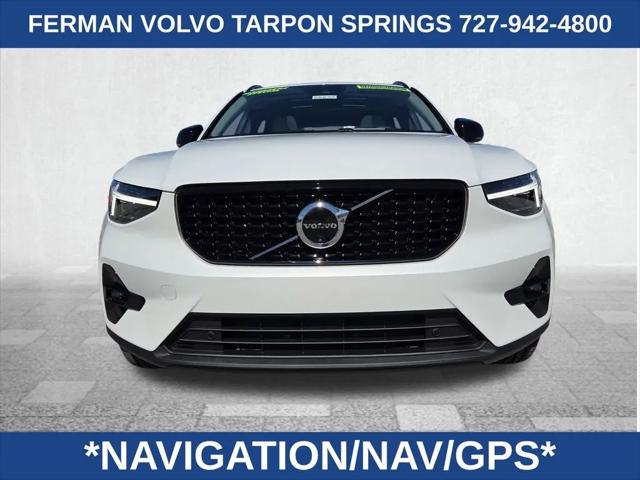 2026 Volvo XC40 Plus, B5 AWD Gas (mild hybrid), Dark