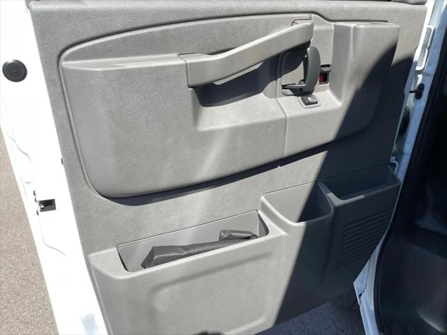 2025 Chevrolet Express Cutaway Work Van