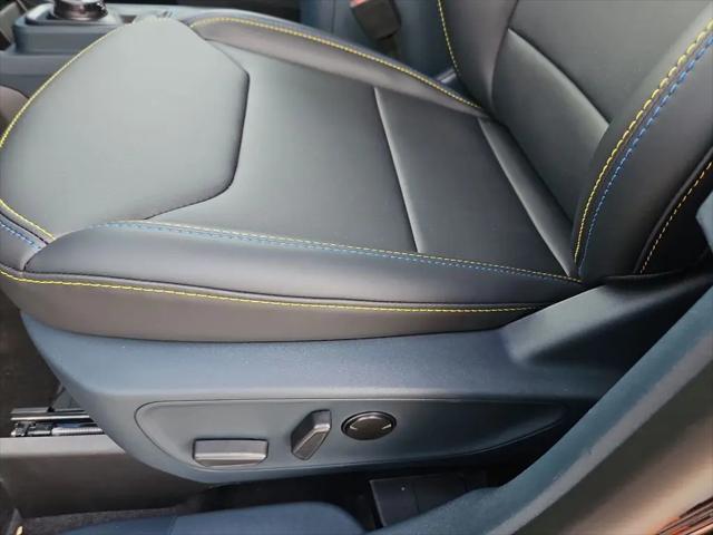 2025 Ford Maverick Lobo Standard