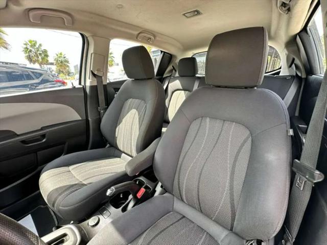 2016 Chevrolet Sonic LT Auto