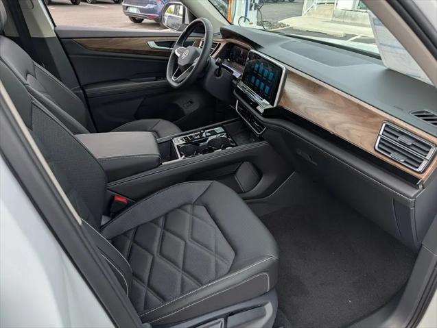 2026 Volkswagen Atlas SE with Technology