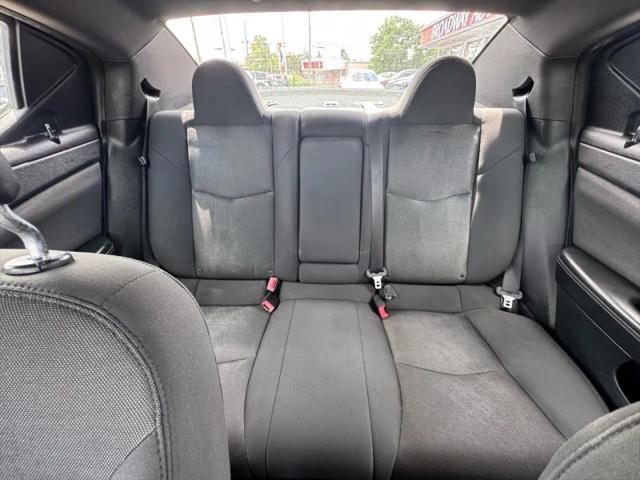 2012 Dodge Avenger SE